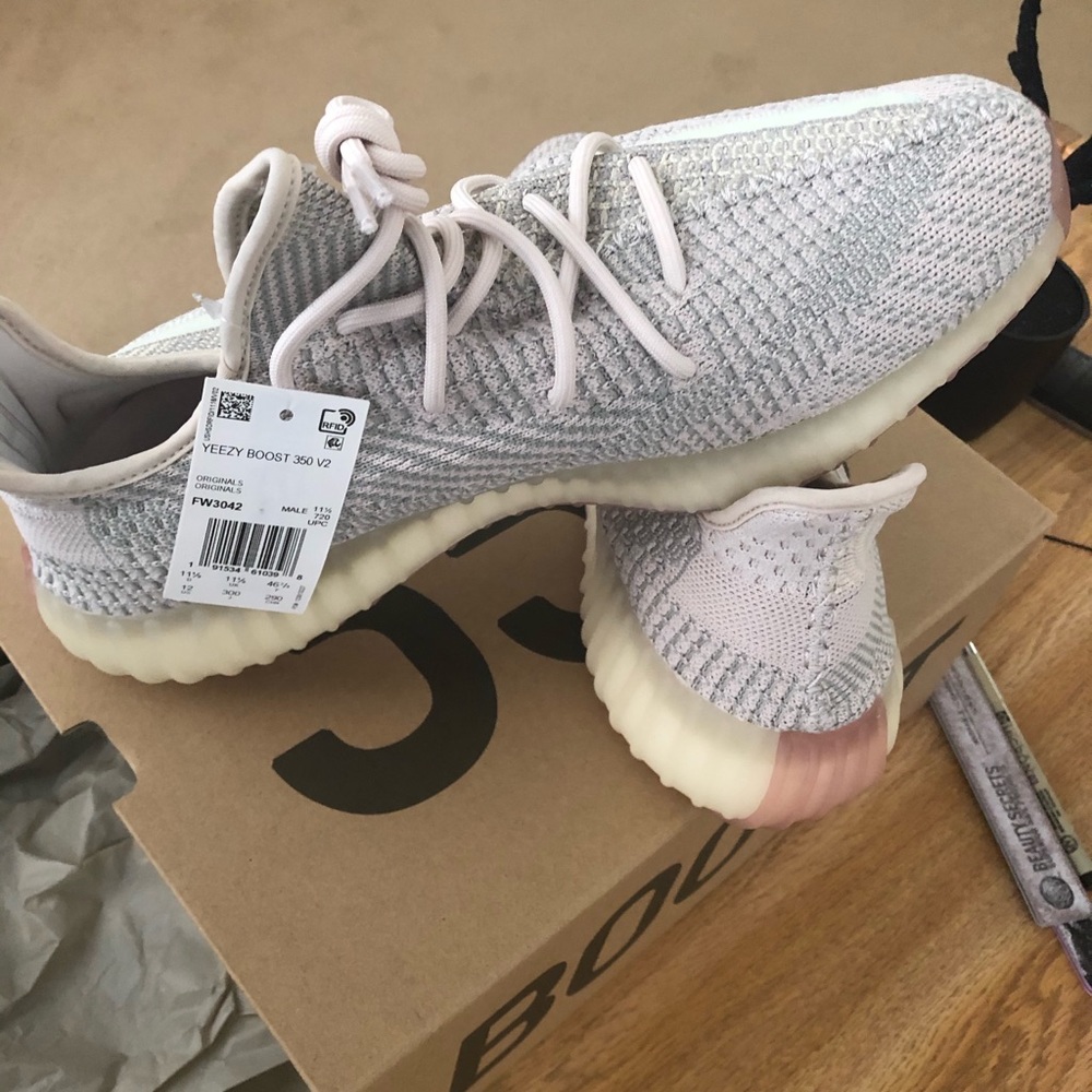 yeezy 350 v2 citrins